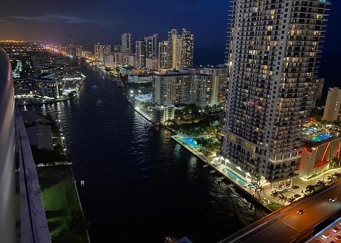 Amazing Studio Beach Walking Distance! 26B